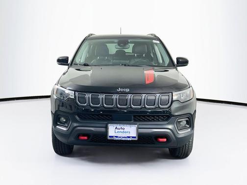 Diamond Black Crystal Pearlcoat 2022 Jeep Compass Trailhawk