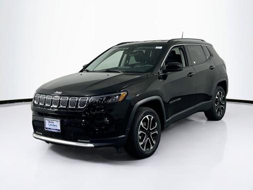 Diamond Black Crystal Pearlcoat 2022 Jeep Compass Limited
