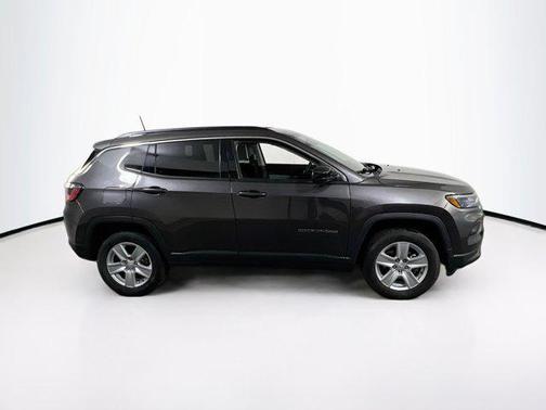 Granite Crystal Metallic Clearcoat 2022 Jeep Compass Latitude