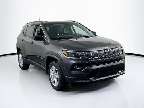 Granite Crystal Metallic Clearcoat 2022 Jeep Compass Latitude