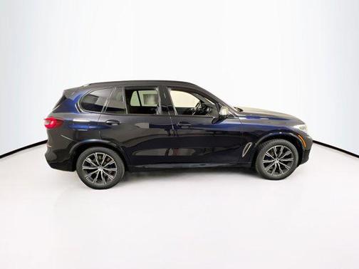2022 BMW X5 M50i