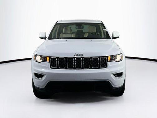 2022 Jeep Grand Cherokee Laredo