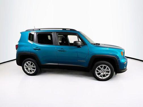 Bikini Metallic Clearcoat 2022 Jeep Renegade Latitude
