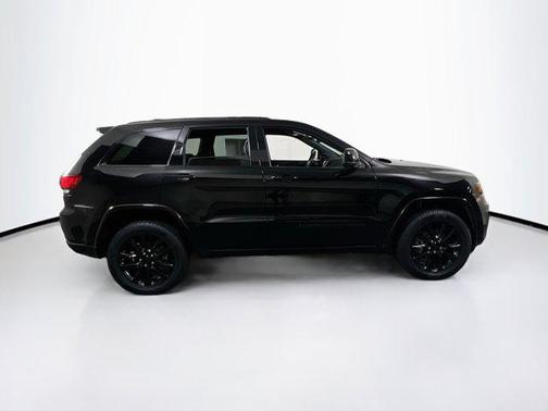 2022 Jeep Grand Cherokee Laredo