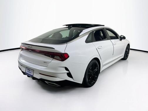 Glacial White Pearl 2023 Kia K5 GT-Line