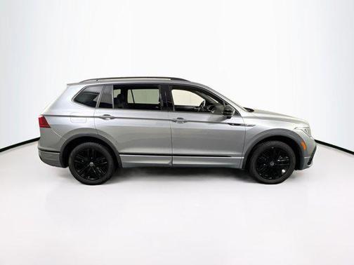 2022 Volkswagen Tiguan 2.0T SE R-Line Black 4MOTION