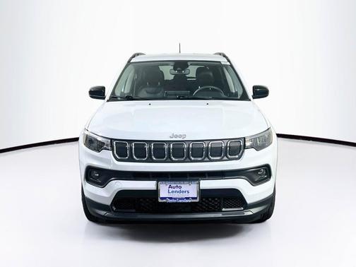 Bright White Clearcoat 2022 Jeep Compass Latitude
