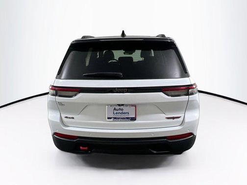 2022 Jeep Grand Cherokee Trailhawk