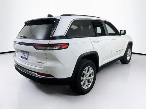 Bright White Clearcoat 2023 Jeep Grand Cherokee Limited