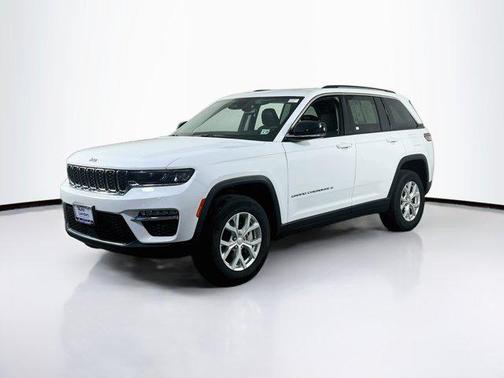 Bright White Clearcoat 2023 Jeep Grand Cherokee Limited