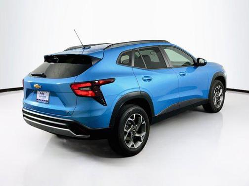 Marina Blue Metallic 2025 Chevrolet Trax LT