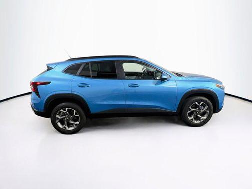 Marina Blue Metallic 2025 Chevrolet Trax LT