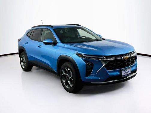 Marina Blue Metallic 2025 Chevrolet Trax LT