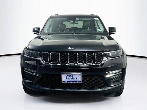Diamond Black Crystal Pearlcoat 2023 Jeep Grand Cherokee Limited
