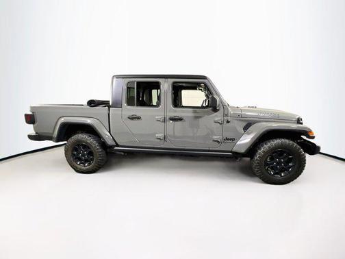 Sting-Gray Clearcoat 2023 Jeep Gladiator Willys 4x4