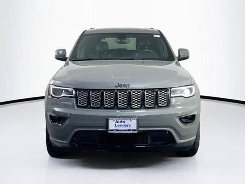 2022 Jeep Grand Cherokee Laredo