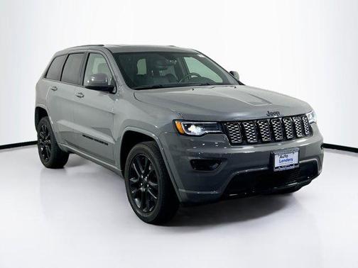 2022 Jeep Grand Cherokee Laredo