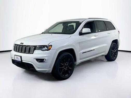 2022 Jeep Grand Cherokee Laredo