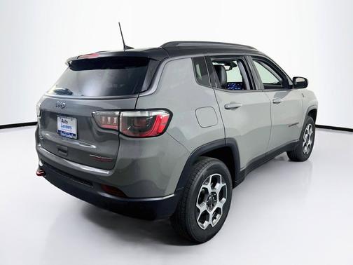 Sting-Gray Clearcoat 2022 Jeep Compass Trailhawk