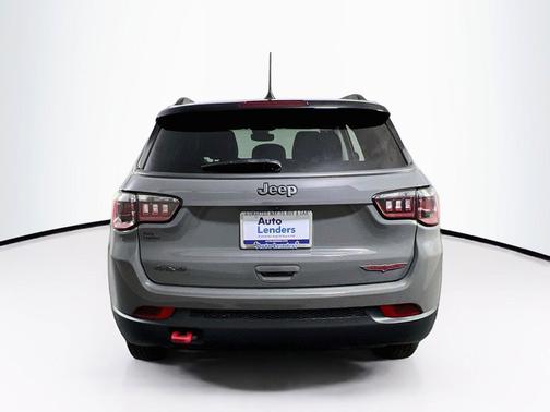Sting-Gray Clearcoat 2022 Jeep Compass Trailhawk