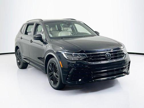 2022 Volkswagen Tiguan 2.0T SE R-Line Black