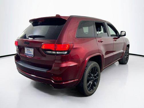 2022 Jeep Grand Cherokee Laredo