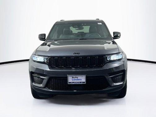 2022 Jeep Grand Cherokee Altitude