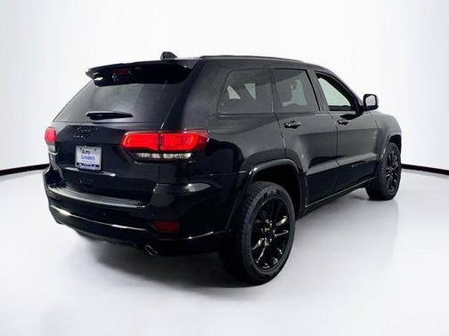 2022 Jeep Grand Cherokee Laredo