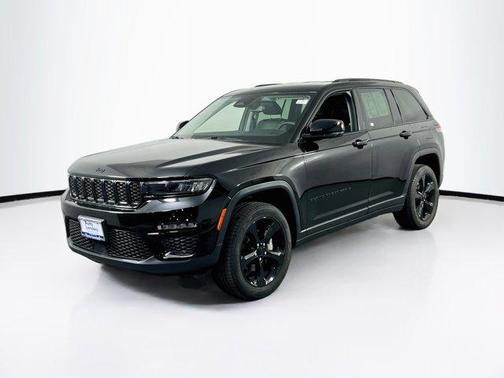 Diamond Black Crystal Pearlcoat 2023 Jeep Grand Cherokee Limited