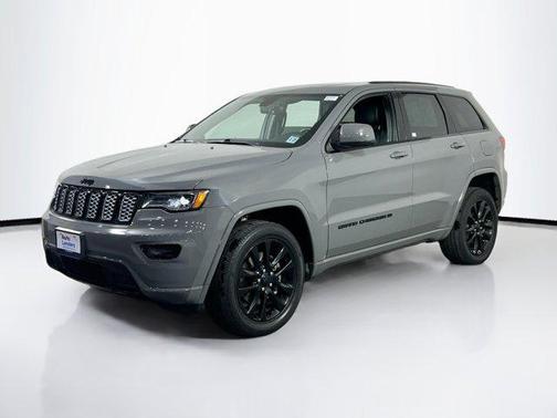 2022 Jeep Grand Cherokee Laredo