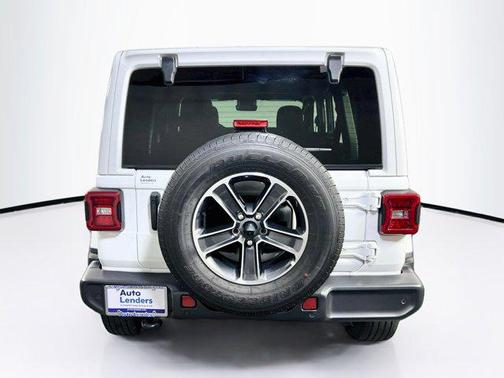 Bright White Clearcoat 2023 Jeep Wrangler 4-Door Sahara 4x4