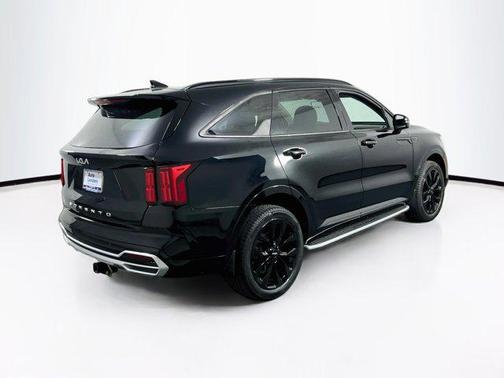 Ebony Black 2022 Kia Sorento SX