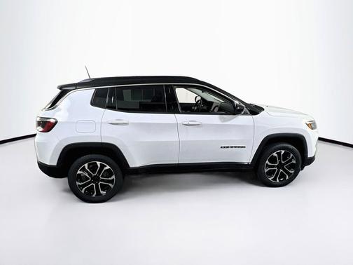 Bright White Clearcoat 2022 Jeep Compass Limited