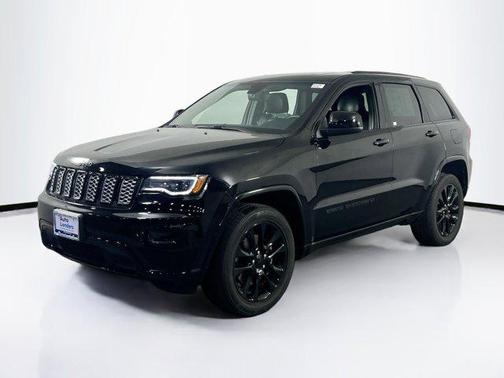 2022 Jeep Grand Cherokee Laredo