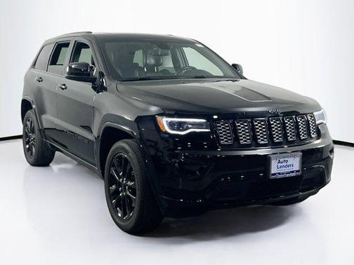 2022 Jeep Grand Cherokee Laredo