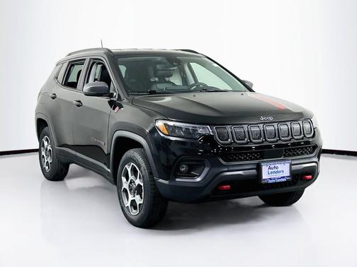 Diamond Black Crystal Pearlcoat 2022 Jeep Compass Trailhawk