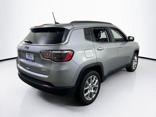 Billet Silver Metallic Clearcoat 2022 Jeep Compass Latitude Lux