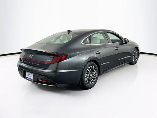 2020 Hyundai SONATA Hybrid SE