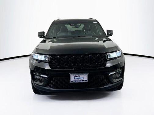 2022 Jeep Grand Cherokee Altitude
