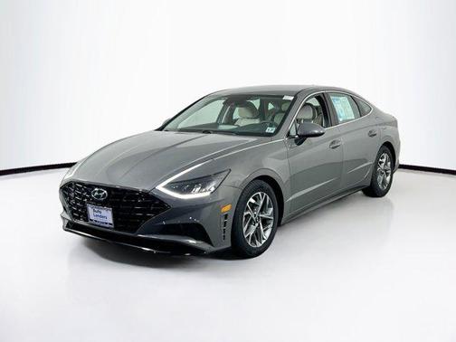 2022 Hyundai SONATA SEL