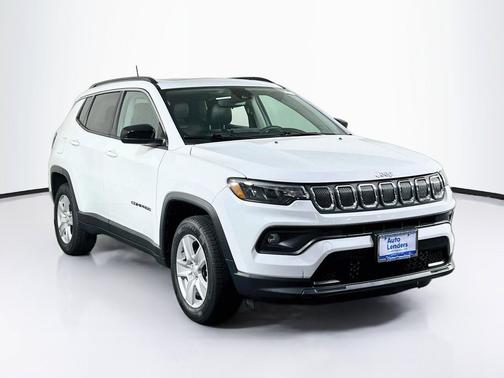 Bright White Clearcoat 2022 Jeep Compass Latitude