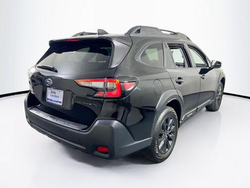 Crystal Black Silica 2023 Subaru Outback Onyx Edition