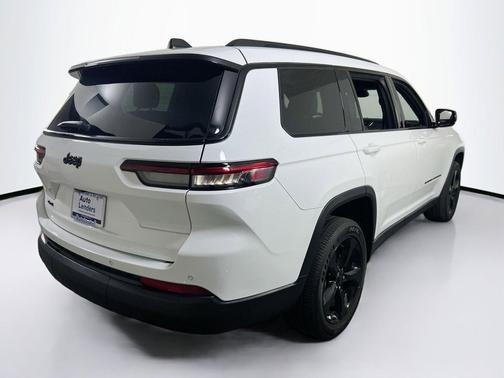 Bright White Clearcoat 2023 Jeep Grand Cherokee L Altitude