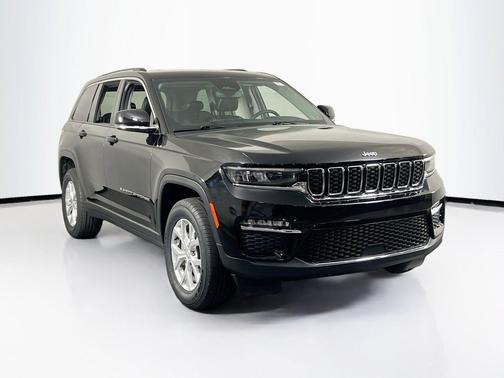 Diamond Black Crystal Pearlcoat 2023 Jeep Grand Cherokee Limited