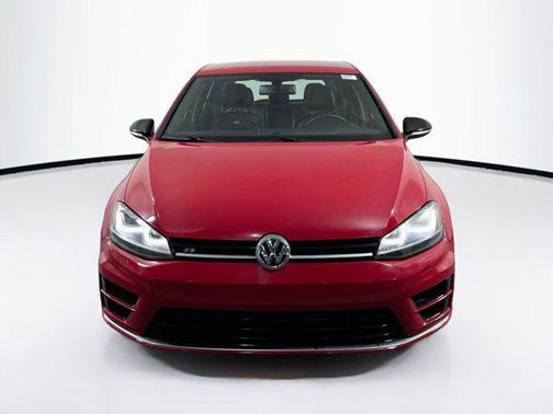2016 Volkswagen Golf R 4-Door