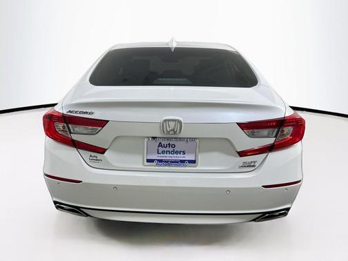 Platinum White Pearl 2021 Honda Accord Touring 2.0T