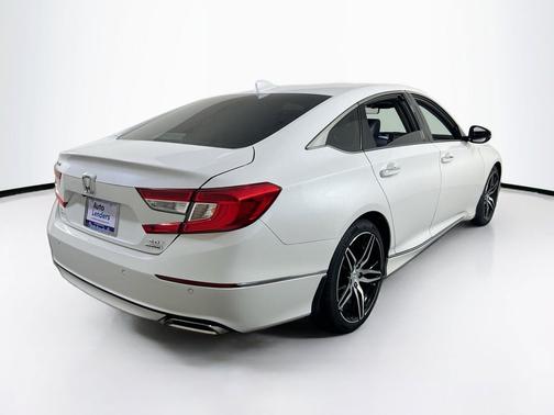 Platinum White Pearl 2021 Honda Accord Touring 2.0T