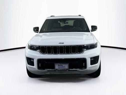 Bright White Clearcoat 2023 Jeep Grand Cherokee Overland