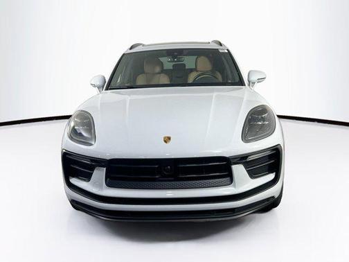 Carrara White Metallic 2024 Porsche Macan Macan