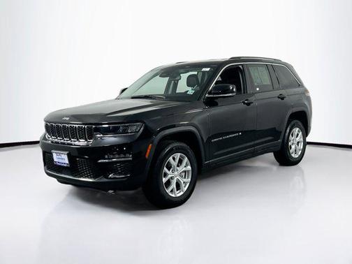 Diamond Black Crystal Pearlcoat 2023 Jeep Grand Cherokee Limited